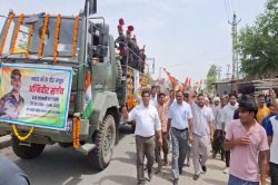 VIDEO: वीर सपूत संजीव सैनी को तिजारा में अंतिम विदाई, गमगीन माहौल में नम आंखों
से दी अंतिम विदाई - image