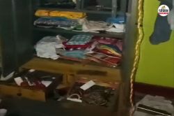 Theft in house: पत्नी का इलाज कराकर लौटा तो घर का नजारा देख रह गया सन्न, फिर
पहुंच गया थाना - image