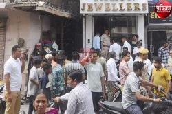 Pali News : तीन मंजिला ज्वैलरी दुकान में सेंध, छत से घुसे चोर, लाखों की चांदी
चुराई - image