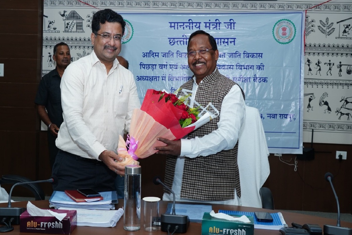CG News: शैक्षणिक सत्र शुरू होने से पहले आश्रम-छात्रावासों की कराएं साफ-सफाई और
रंग-रोगन
