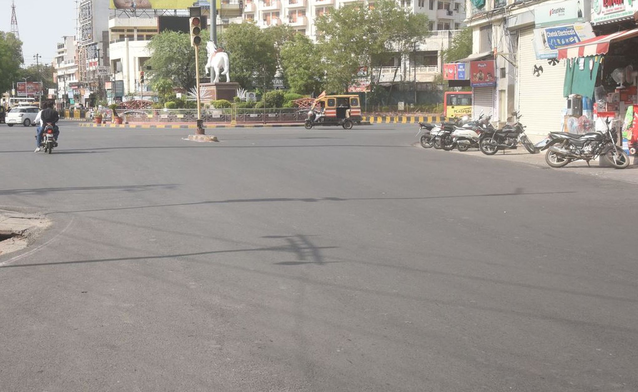 पारे की रफ्तार: हर दिन एक डिग्री तक बढ़ रहा तापमान