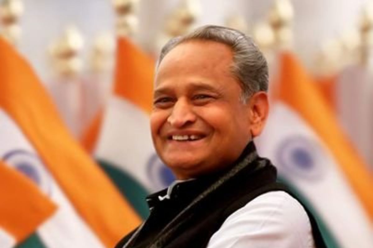 Rajasthan Politics: कन्हैयालाल हत्याकांड में तीन साल बाद भी नहीं मिला इंसाफ,
पूर्व मुख्यमंत्री गहलोत ने उठाए NIA और सरकार पर सवाल