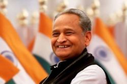 Rajasthan Politics: कन्हैयालाल हत्याकांड में तीन साल बाद भी नहीं मिला इंसाफ,
पूर्व मुख्यमंत्री गहलोत ने उठाए NIA और सरकार पर सवाल - image