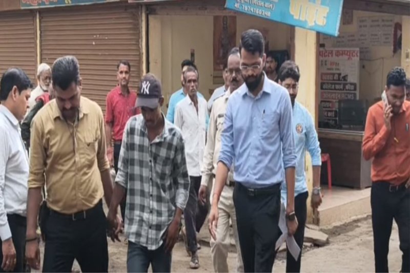 Fake caste certificates were made at the computer centre, a centre operator is being questioned