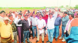 युक्तियुक्तकरण की काउंसलिंग का शिक्षकों ने किया विरोध, जमकर की गई नारेबाजी - image