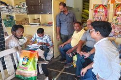 अंकित मूल्य से अधिक राशि लेने पर खाद व्यापारी का लाइसेंस निलम्बित - image