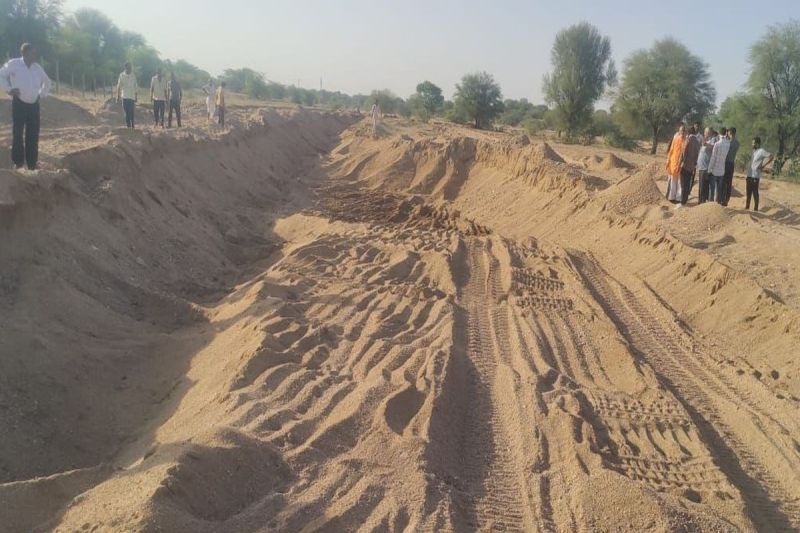 There will be a two month ban on extracting gravel from the river from tomorrow, illegal gravel mining will be curbed