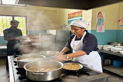 विद्यालयों में कार्यरत कुक कम हैल्पर्स को होटल मैनेजमेंट वाले देंगे ट्रेनिंग - image
