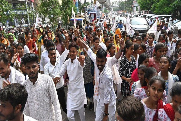 CG News: धूमधाम से मनाई गई संत कबीर साहेब की 627वीं जयंती, निकाली गई भव्य शोभायात्रा, देखें तस्वीरें
