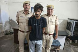 नानी के घर जाना बताकर घर से निकली लड़की से बलात्कार, इंस्टाग्राम पर हुई थी
दोस्ती - image