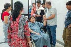 एमपी में सरकारी दफ्तर में महिला क्लर्क को ऑपरेटर ने मारा चाकू - image