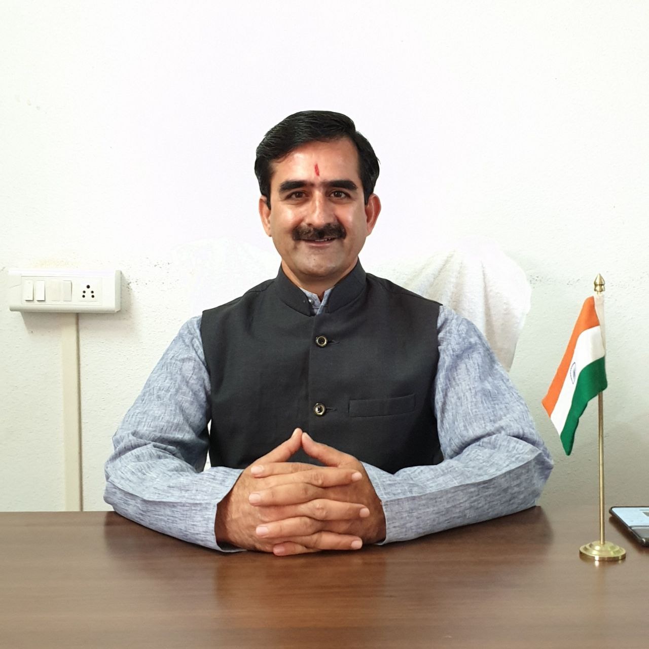 विदेश में बजाया योग का डंका, छह देशों में लगा चुके योग शिविर, कर्नाटक में दस
हजार योग शिक्षक किए तैयार