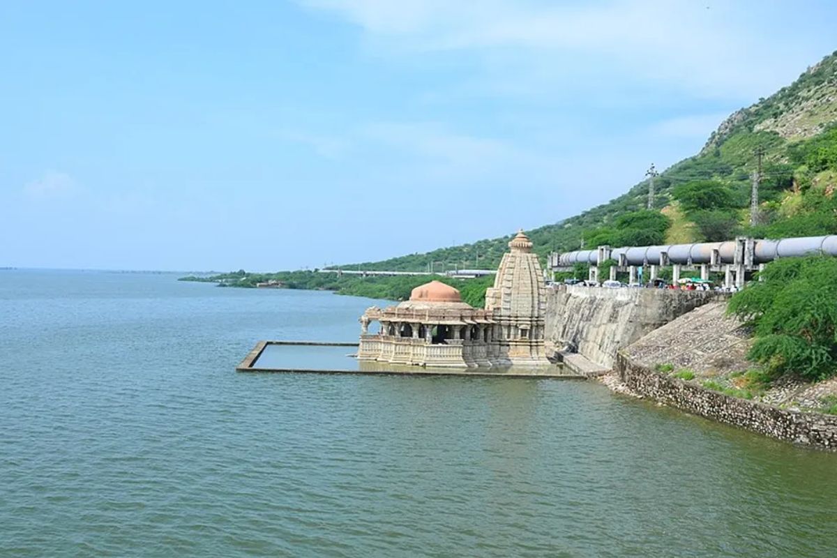 Bisalpur Dam: बीसलपुर बांध से आई अच्छी खबर, बारिश से बढ़ी पानी की आवक, मौसम
विभाग ने की अपील: लोग नहीं जाएं डेम के पास