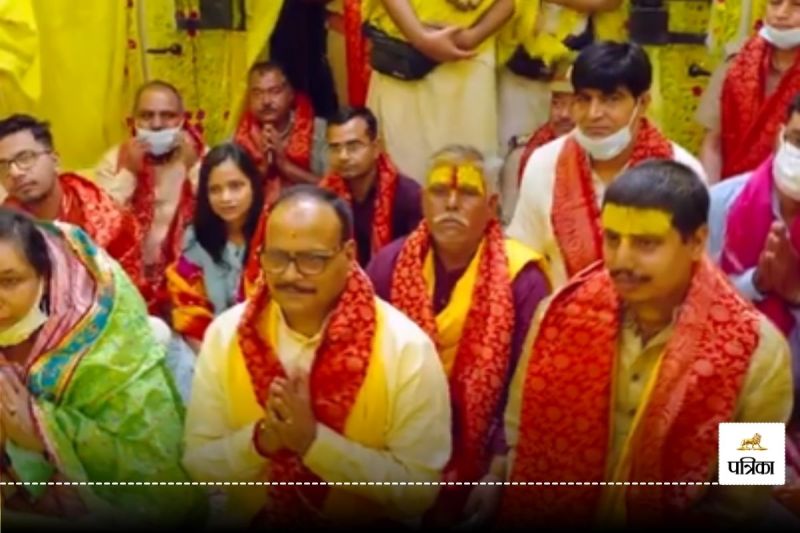 प्रेमानंद महाराज से मिले डिप्टी सीएम ब्रजेश पाठक, PC: Social Media