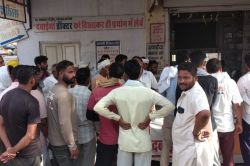 शादी में आई कार के नीचे आने से 4 वर्षीय बालक की मौत, बैक करते समय हुआ हादसा;
मातम में बदली खुशियां - image
