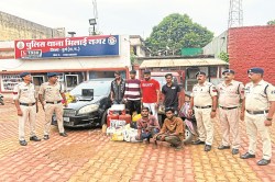 CG Crime: चोरी के पैसे से कार खरीद कर घूमना पड़ा भारी, मुख्य आरोपी समेत 7
गिरफ्तार - image