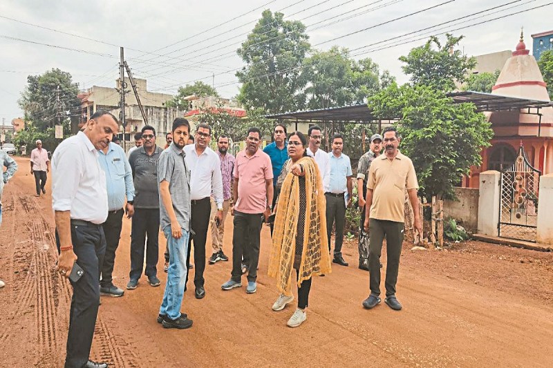 CG News: कलेक्टर ने किया भिलाई के पीएम आवासों का औचक निरीक्षण, जल्द पूरा करने के दिए निर्देश