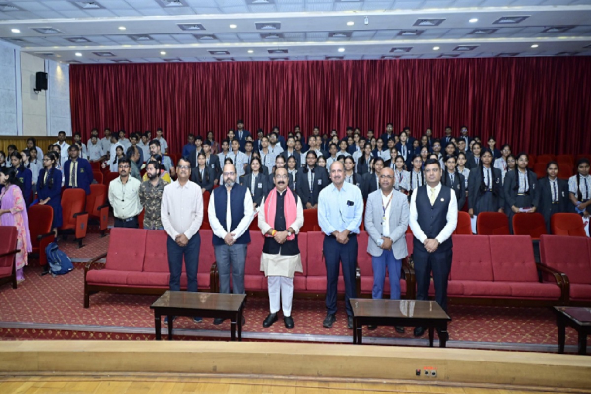 Raipur News: पत्रिका के इग्नाइटर्स-25 में उप मुख्यमंत्री अरुण साव ने
विद्यार्थियों को किया सम्मानित, देखें वीडियो