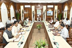 Cm Cabinet: मुख्यमंत्री विष्णु देव कैबिनेट की बैठक शुरू, शहीद ASP सहित सहित कई
बड़े फैसलों पर लगेगी मुहर - image