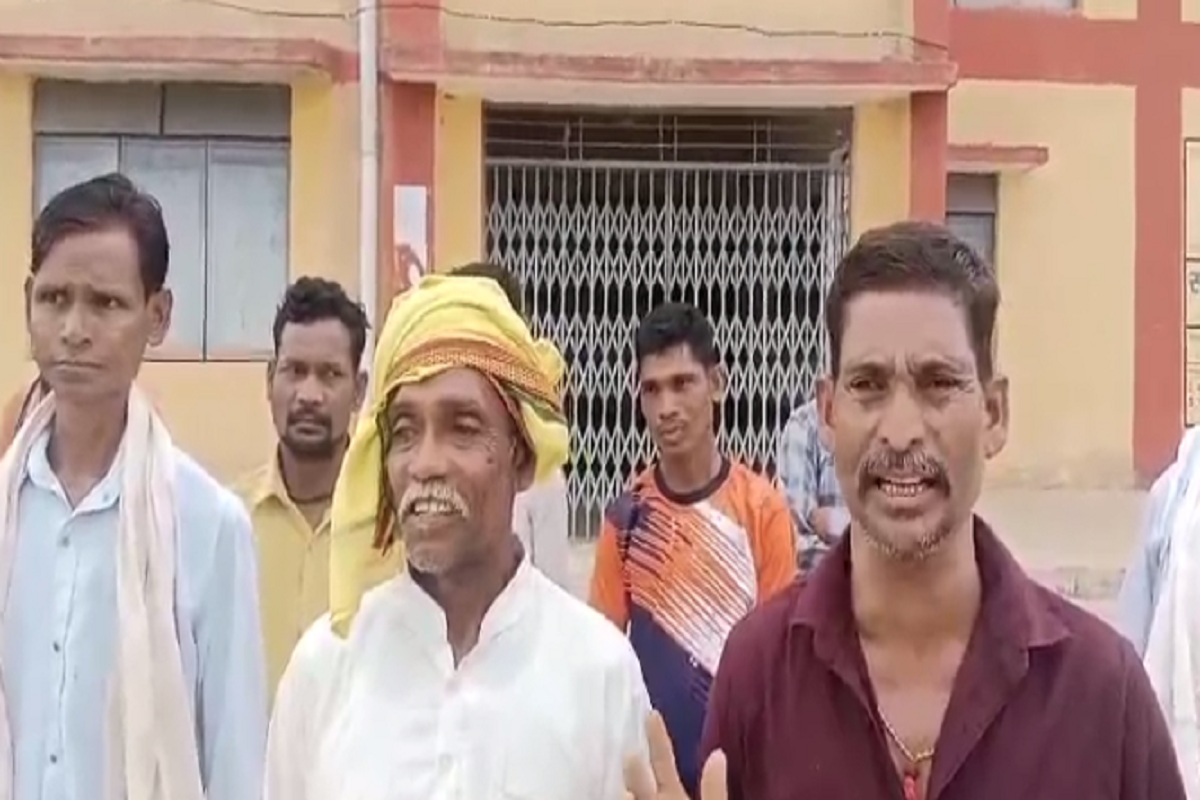 CG News: वर्षों बाद युक्तियुक्तकरण से मिले गणित और विज्ञान के व्याख्याता, देखें वीडियो