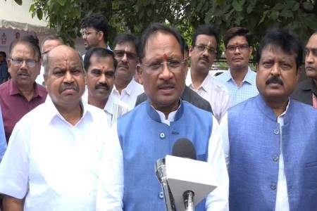 CG Politics: जनगणना को लेकर कांग्रेस पर कसा तंज, जो काम कांग्रेस नहीं कर पाई, उसे पीएम मोदी ने किया