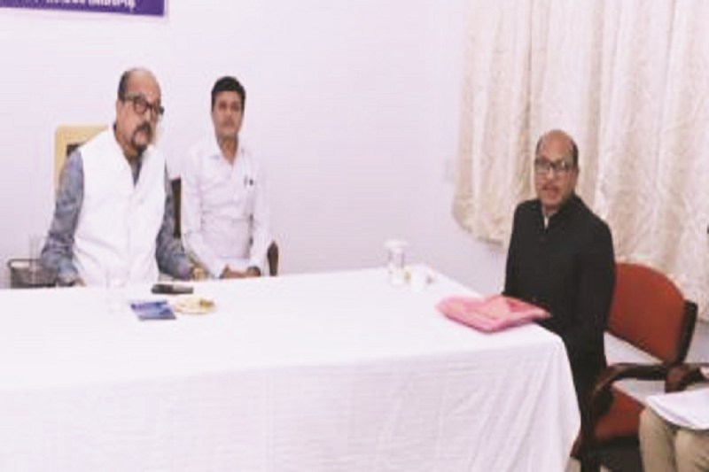 CG News: राज्यपाल ने दो गांव को लिए गोद, अफसरों के साथ बैठक कर दिए दिशा निर्देश