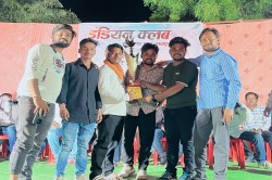 Raipur News: रायपुर में संपन्न हुआ कबूतरों का टूर्नामेंट, रोहित सोनकर को मिला
प्रथम पुरस्कार - image
