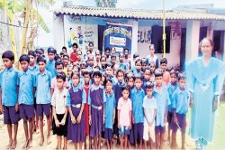 CG School Open: नक्सली दहशत में बंद पड़े 76 स्कूलों में अब होगी नियमित पढ़ाई,
हुई शिक्षकों की पदस्थापना - image
