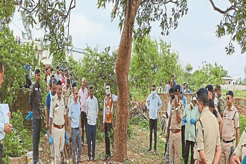 CG News: कुएं में मिली महिला और बच्चे की लाश, बोरे में भरकर पत्थर बांध कर फेका