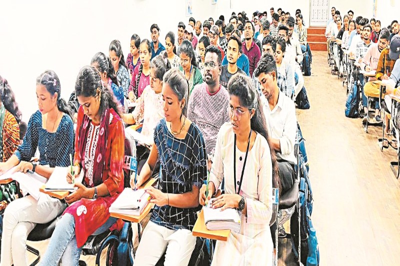 CG News: युवाओं को पीएससी और व्यापमं की नि:शुल्क कोचिंग, उपमुख्यमंत्री विजय शर्मा की पहल पर शुरू