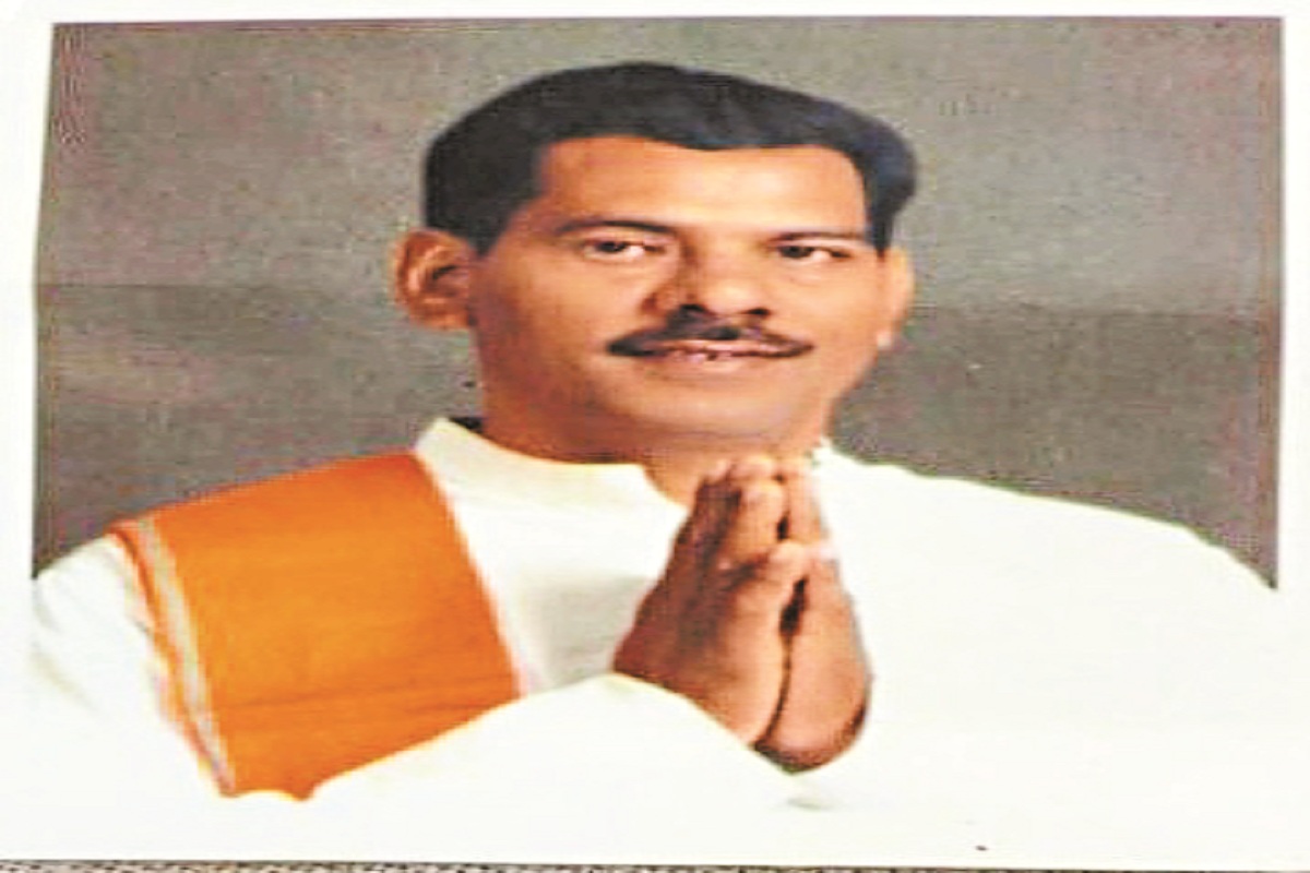 Yoga Diwas 2025: घुटने के दर्द से थे परेशान, योगाभ्यास से मिली राहत, अब 3 जगहों
पर दूसरों को करा रहे योग