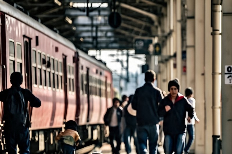 CG Accident: दोस्तों के साथ पचमढ़ी घूमने जा रहा युवक ट्रेन से गिरा, मौके पर हो गई मौत