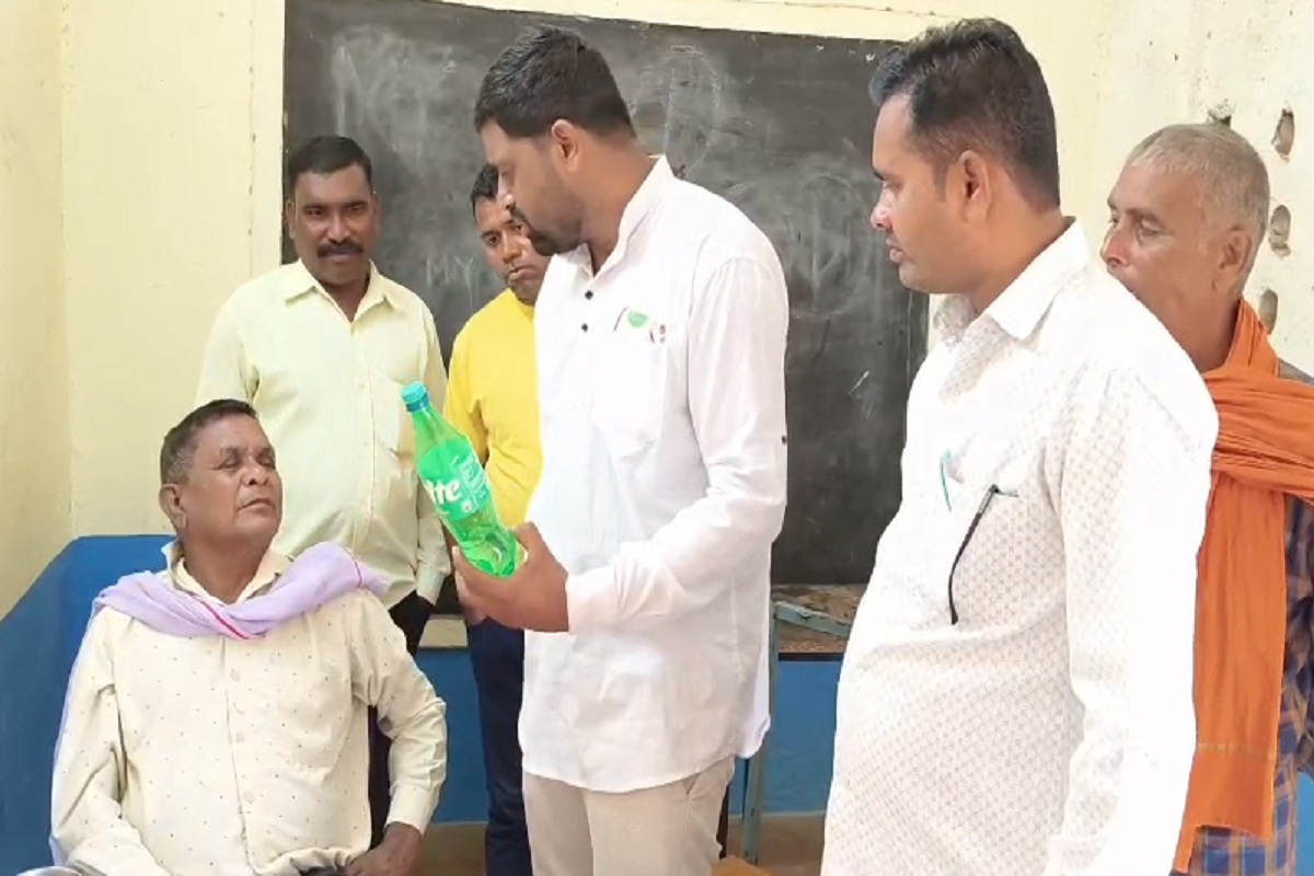 CG News: स्कूल में शराब पीना शिक्षक को पड़ा महंगा, शिक्षा विभाग ने प्रधान पाठक लो
किया निलंबित