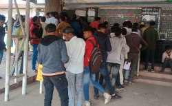 डिजिटल जन्म प्रमाण पत्र बनवाने में फिर वेटिंग, आमलोगों की बढ़ी परेशानी - image