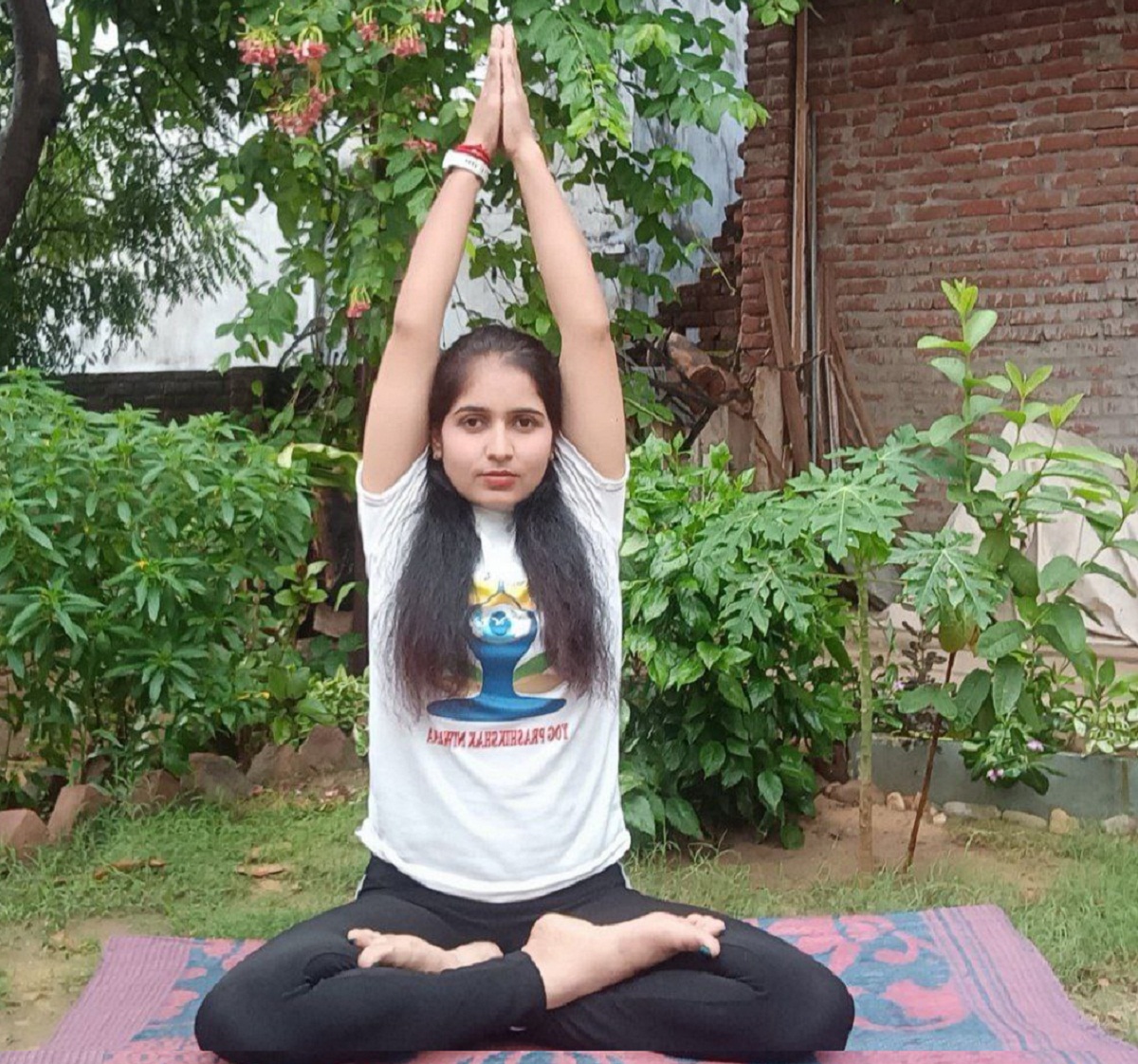 खुद को रख रही फिट, दूसरों को भी कर रही निरोग