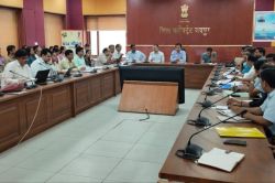 बारिश हुई तो बीमारियों की चपेट में आने लगे लोग, एक्शन में आए कलक्टर, डॉक्टरों की
बुलाई बैठक, कहीं ये बात.. - image