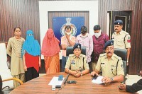 स्पा सेंटर की आड़ में देह व्यापार (फोटो सोर्स-पत्रिका)