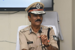 ‘बच्चों पर निगरानी नहीं होने से बढ़ रहे रेप’, मोबाइल पर बढ़ती अश्लीलता पर बोले
एमपी DGP - image