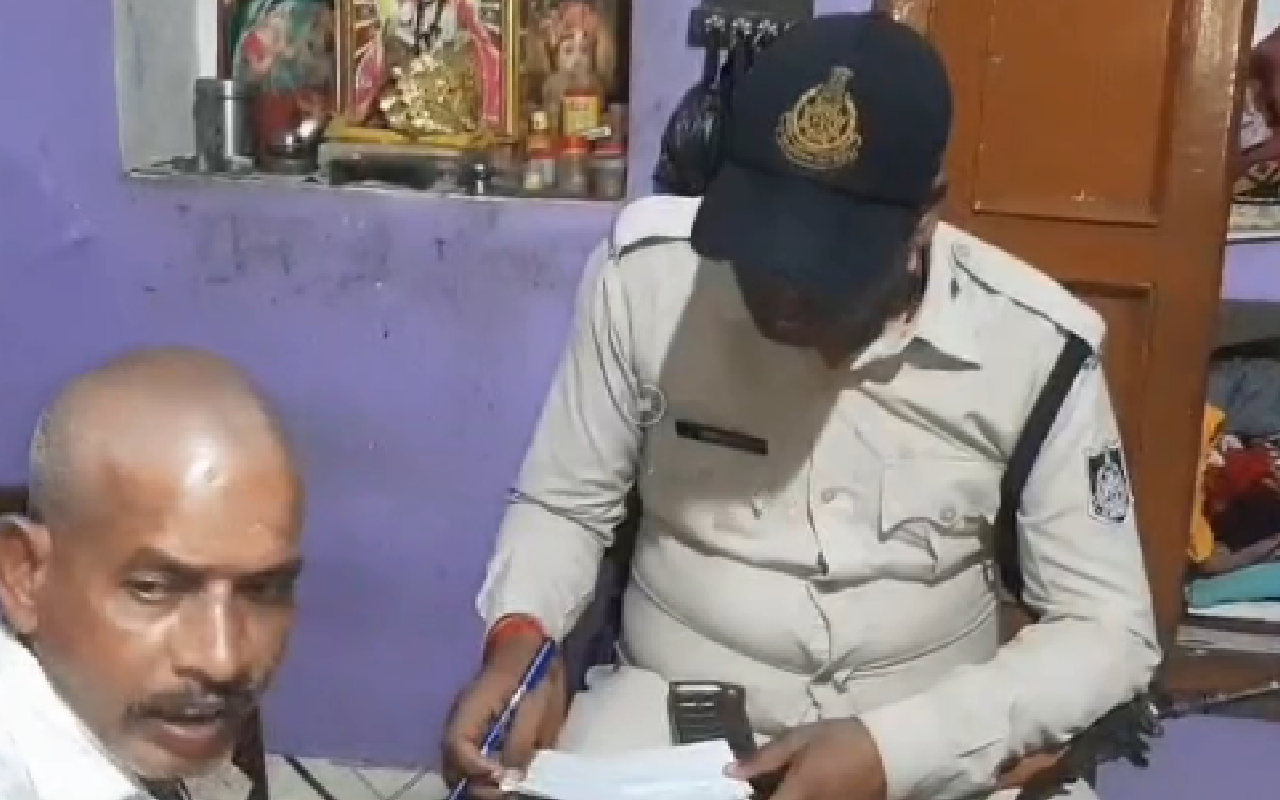Video News: गमी में रीवा गए थे मकान मालिक के घर लाखों की चोरी