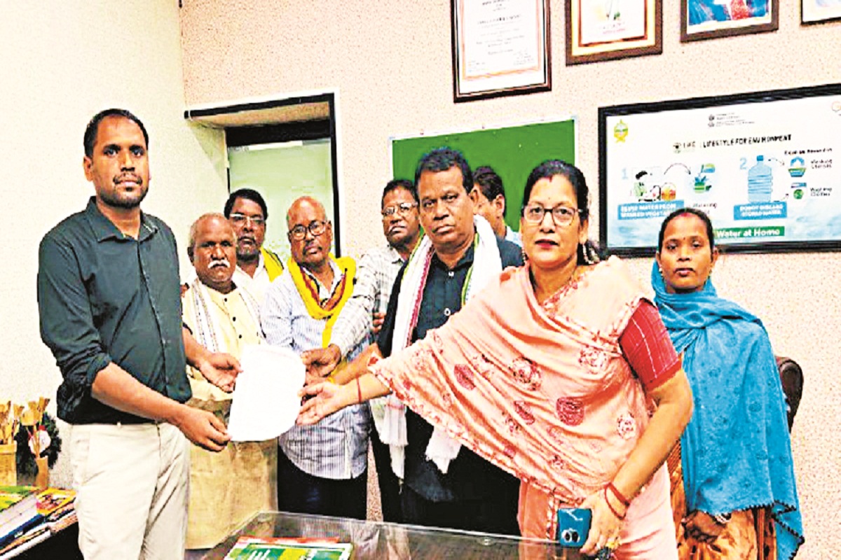 आदिवासी युवक पर चाकू से हमला, सर्व आदिवासी समाज ने की कार्रवाई की मांग… एक्शन
नहीं लेने पर दी आंदोलन की चेतावनी