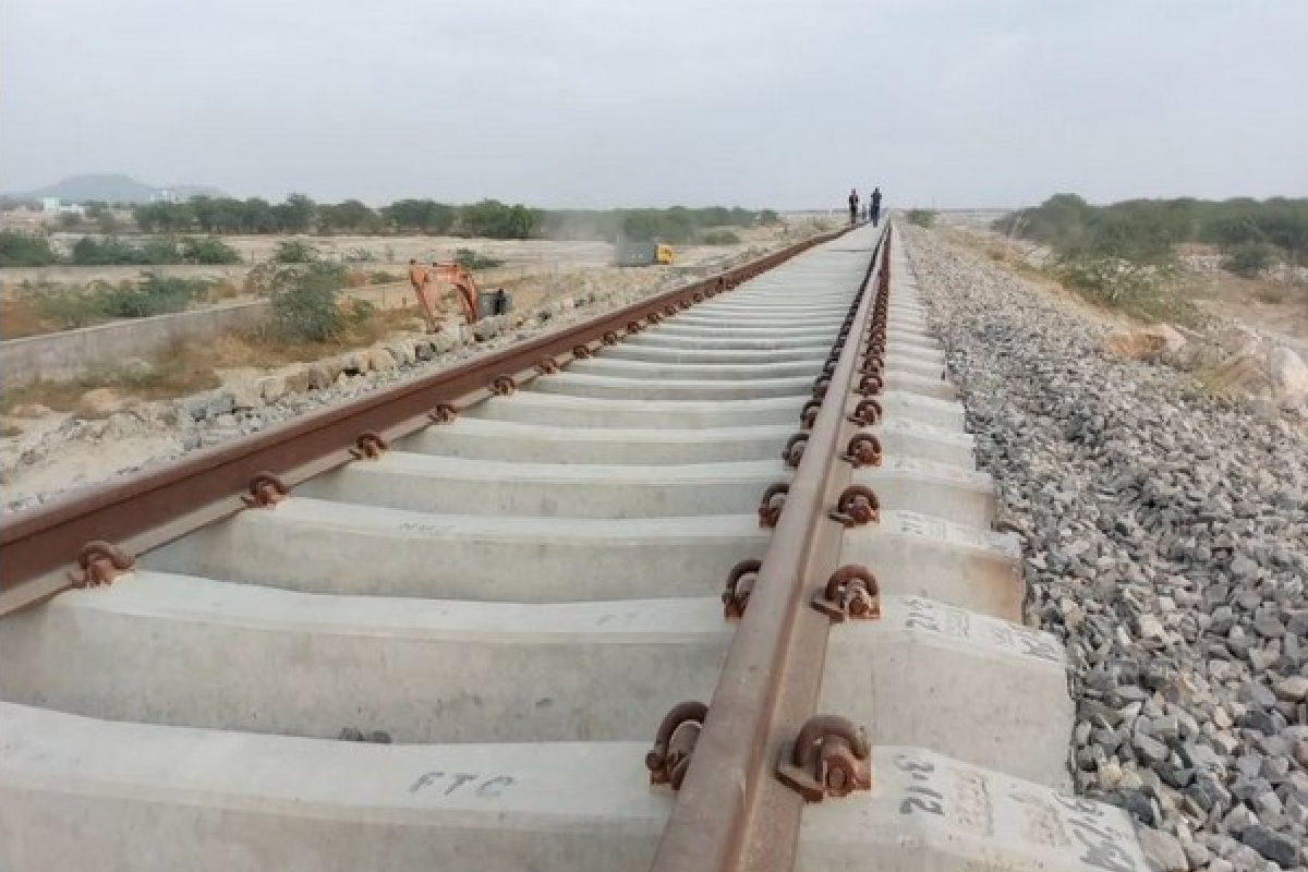 work of Indore-Dahod rail line mp news