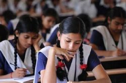 द्वि-भाषा वाली कक्षाओं के लिए नामांकन सीमा बढ़ी - image