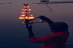 गंगा दशहरा पर इन काम से भयंकर श्राप समेत 10 प्रकार के पाप से मिलती है मुक्ति,
ज्योतिषी नीतिका शर्मा से जानें उपाय - image