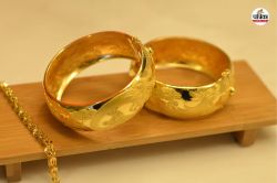 Gold Price Outlook : ईरान-इजराइल युद्ध से सोने पर क्या पड़ेगा असर, घटेंगी कीमतें
या आसमान छुएंगे भाव? - image