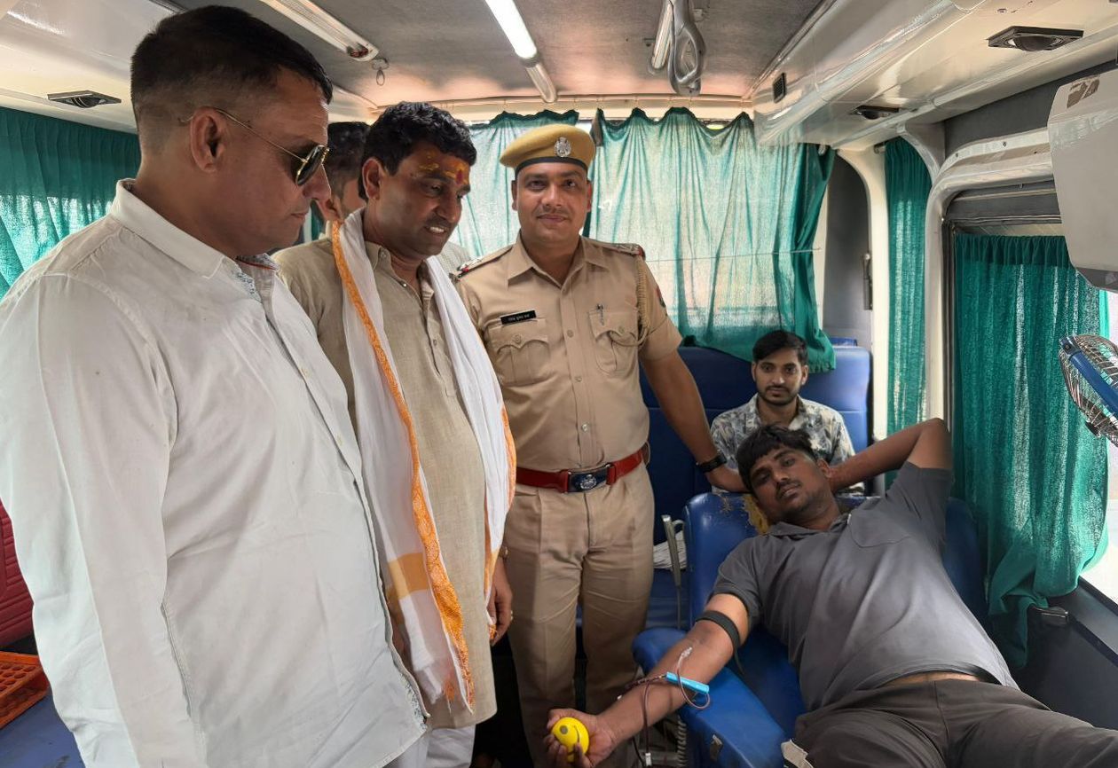 45 डिग्री सेल्सियस पर 58 यूनिट रक्तदान, ग्रामीणों के उत्साह के आगे नतमस्तक
तापमान