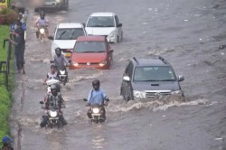 Monsoon 2025: मानसून को और ताकतवर बना रहा यह सिस्टम, इतने घंटे में पकड़ेगा
स्पीड, भारी बारिश की चेतावनी - image