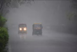 आज से अगले 6 दिन होगी भारी बारिश, इन राज्यों में जमकर बरसेंगे बादल और गर्मी से
मिलेगी राहत - image