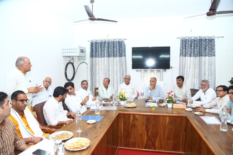 मंत्री बोले, अवैध कनेक्शन पर तत्काल एफआईआर दर्ज करवाएं अधिकारी