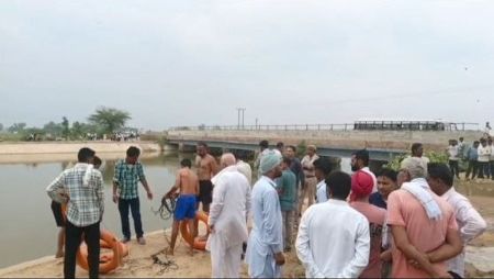 While going to Salasar, a jeep fell into the Indira Gandhi canal, three people died