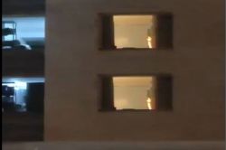 जयपुर के 5 Star Hotel में कपल का प्राइवेट वीडियो लीक, बाहर खड़े होकर वीडियो
बनाते रहे लोग, रोड जाम - image
